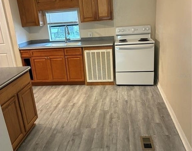 2621 Island Oaks W - Photo Thumbnail 2