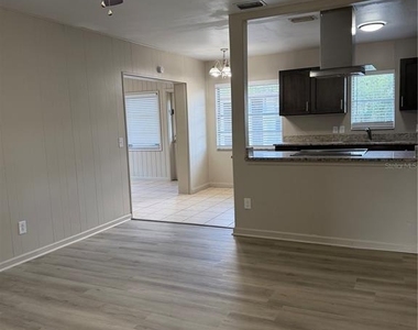 3003 Venice Way - Photo Thumbnail 2