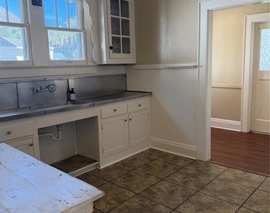 330 W Stanley Street - Photo Thumbnail 9