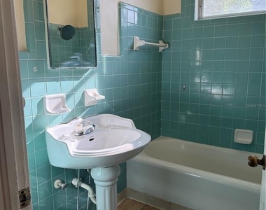 330 W Stanley Street - Photo Thumbnail 5