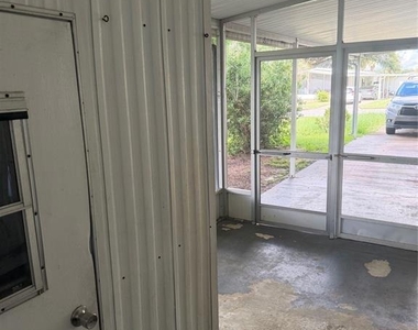 816 Beechwood Avenue - Photo Thumbnail 2