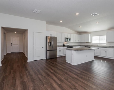 1434 Geranium Drive - Photo Thumbnail 5