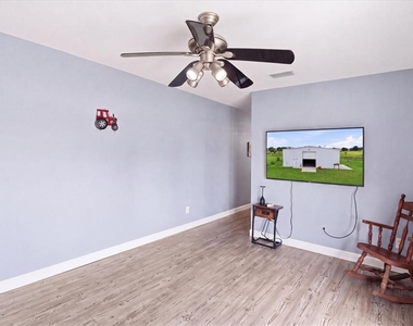 11752 Ne Jacksonville Road - Photo Thumbnail 18