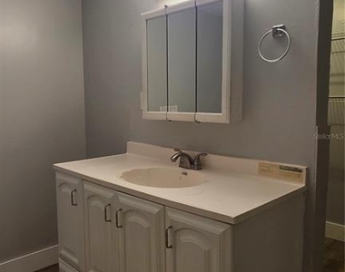 8003 Hillman Avenue - Photo Thumbnail 13