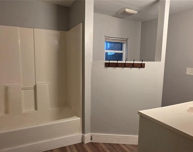 8003 Hillman Avenue - Photo Thumbnail 11