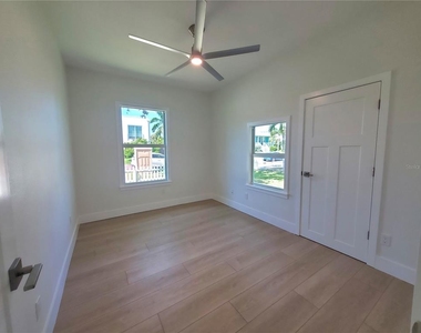 760 W Marion Avenue - Photo Thumbnail 11
