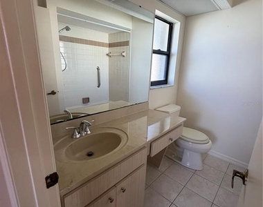 1612 Blue Lake Circle - Photo Thumbnail 7