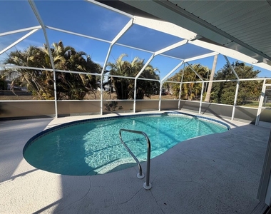 1612 Blue Lake Circle - Photo Thumbnail 16
