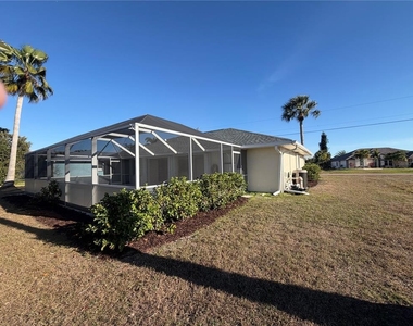 1612 Blue Lake Circle - Photo Thumbnail 17