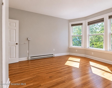 601 Clay Avenue - Photo Thumbnail 13