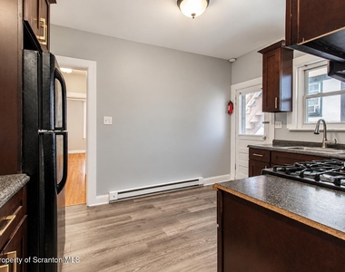 601 Clay Avenue - Photo Thumbnail 10