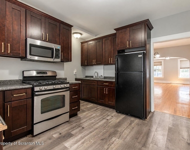 601 Clay Avenue - Photo Thumbnail 1