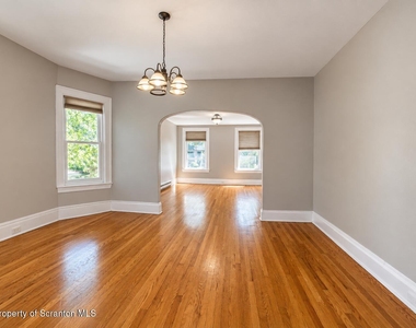 601 Clay Avenue - Photo Thumbnail 4