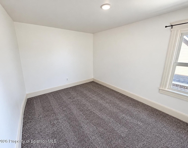 85 Tripp Street - Photo Thumbnail 9