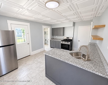85 Tripp Street - Photo Thumbnail 4
