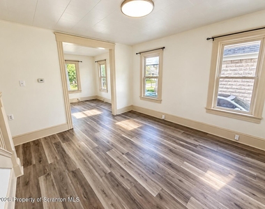 85 Tripp Street - Photo Thumbnail 3