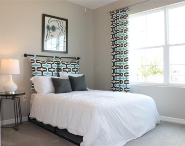 5119 Adega Way - Photo Thumbnail 8