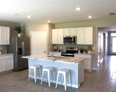 5119 Adega Way - Photo Thumbnail 4