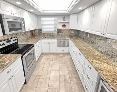1741 Southwood Street - Photo Thumbnail 4