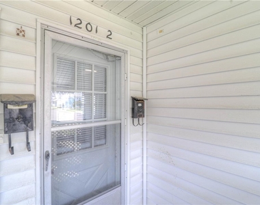 1203 Hanover S - Photo Thumbnail 12