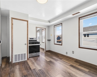1203 Hanover S - Photo Thumbnail 6