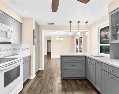 3403 66th Street Court W - Photo Thumbnail 10