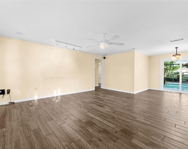 3403 66th Street Court W - Photo Thumbnail 4