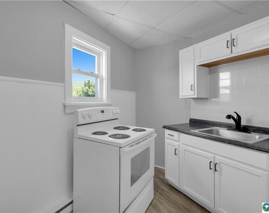 149 W Ridge Street W - Photo Thumbnail 1