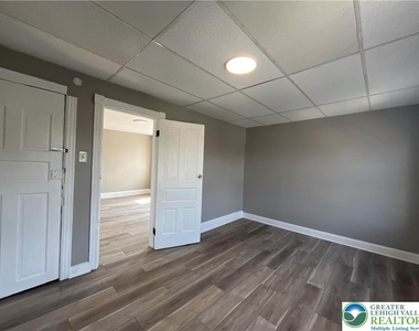 1012 Evans Street - Photo Thumbnail 4