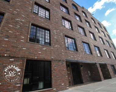 31 Brooklyn Avenue - Photo Thumbnail 6