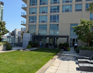 43-10 Crescent Street - Photo Thumbnail 13