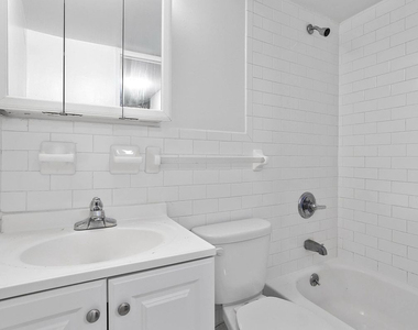 88 Fulton Street - Photo Thumbnail 4