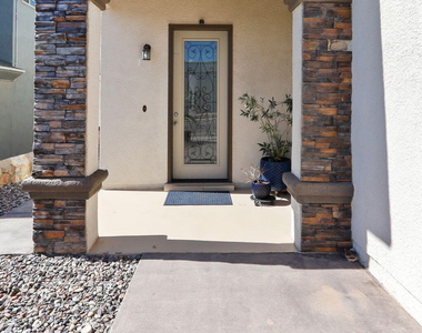 485 Denim Street - Photo Thumbnail 3