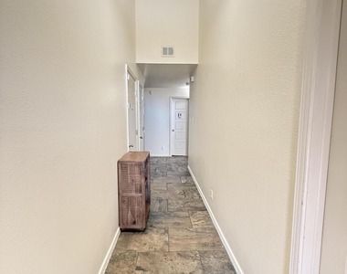 4933 Copper Ranch Avenue - Photo Thumbnail 10