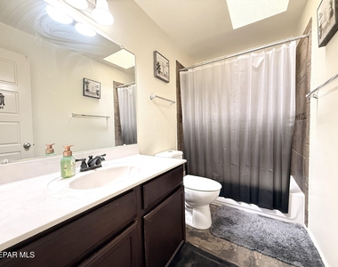 4933 Copper Ranch Avenue - Photo Thumbnail 23