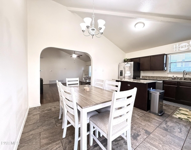 4933 Copper Ranch Avenue - Photo Thumbnail 7