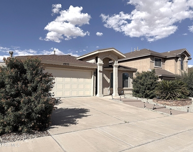 4933 Copper Ranch Avenue - Photo Thumbnail 2