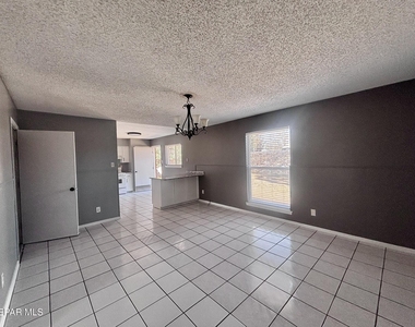 11137 Pink Coral Drive - Photo Thumbnail 8