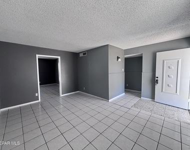11137 Pink Coral Drive - Photo Thumbnail 3