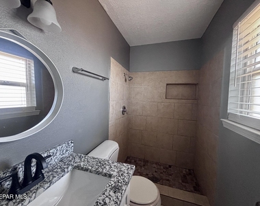 11137 Pink Coral Drive - Photo Thumbnail 10