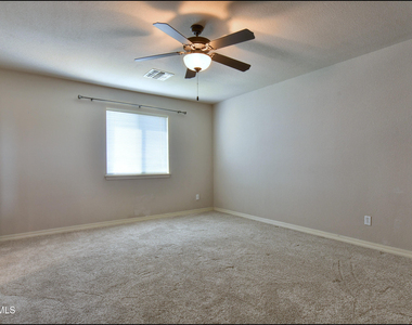 7528 Wolf Creek Drive - Photo Thumbnail 23