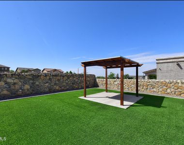 7528 Wolf Creek Drive - Photo Thumbnail 38