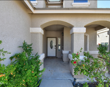 7528 Wolf Creek Drive - Photo Thumbnail 4