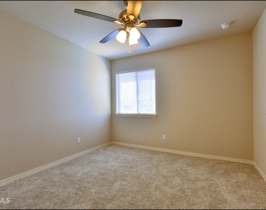 7528 Wolf Creek Drive - Photo Thumbnail 32