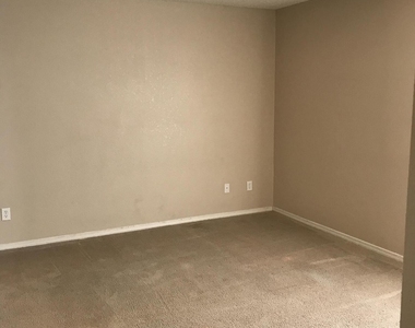 14108 Volcanic Rock Drive - Photo Thumbnail 7