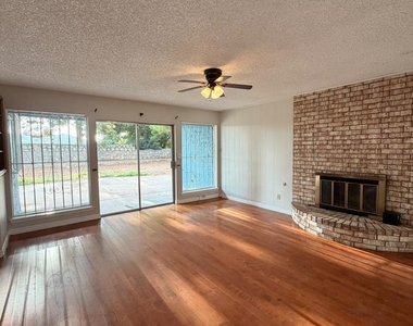 1845 Tommy Aaron Drive - Photo Thumbnail 5