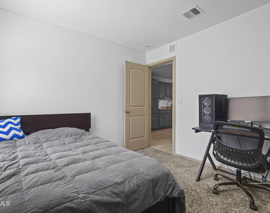 13154 Emerald Isle Street - Photo Thumbnail 5