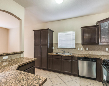 13163 Kestrel Avenue - Photo Thumbnail 5