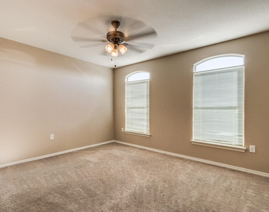 13163 Kestrel Avenue - Photo Thumbnail 15