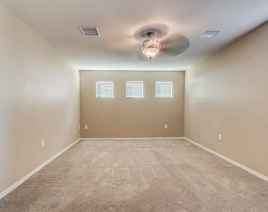 13163 Kestrel Avenue - Photo Thumbnail 17